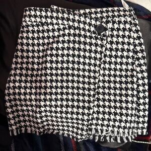 SO Black Ivory Skirt